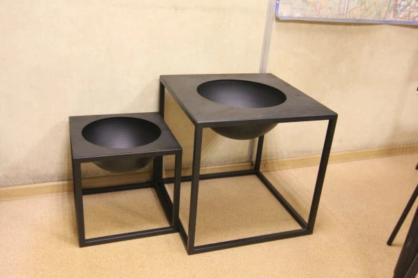 Вазон полусфера на подставке 350 мм