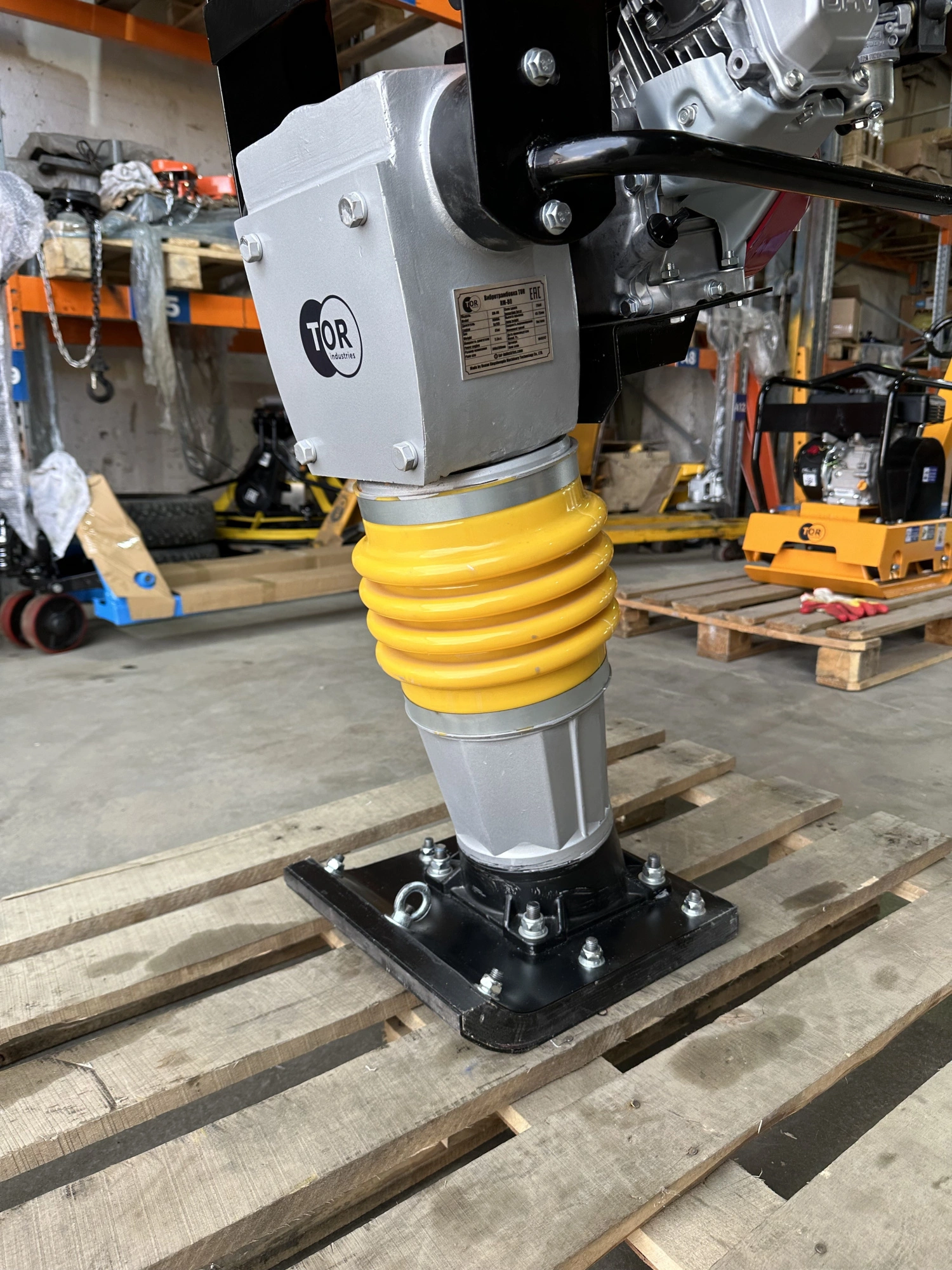 Вибротрамбовка 70 кг, 20 кН (Honda), чугунный корпус TOR RM-80